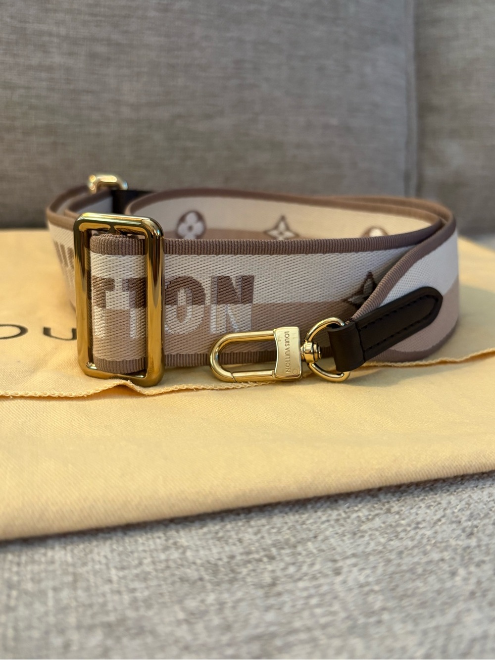 Louis Vuitton Bandouliere Beige & Brown Monogram Adjustable Strap Gold clasps - Picture 2 of 7